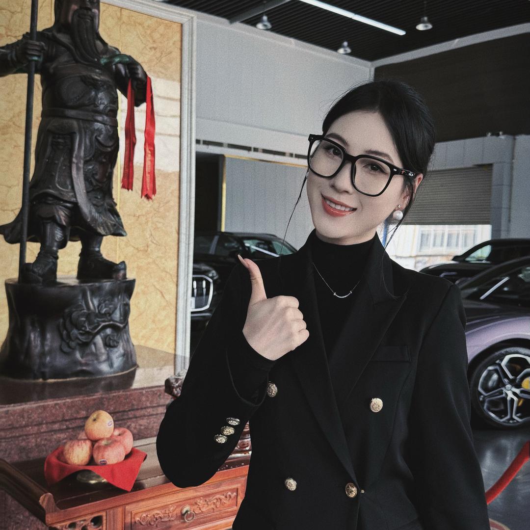 三马名车岳阳店表妹佳佳