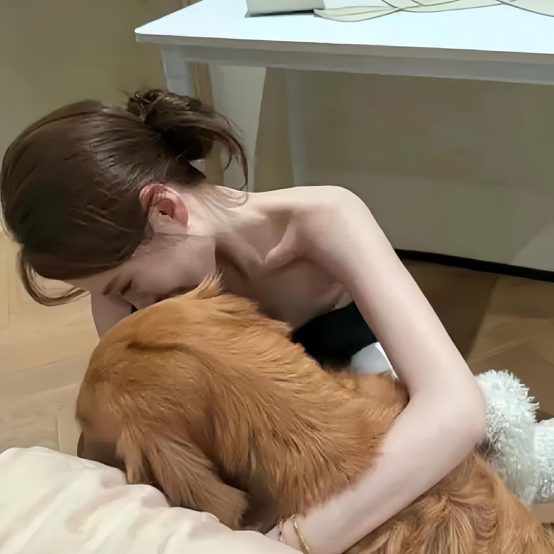 女的