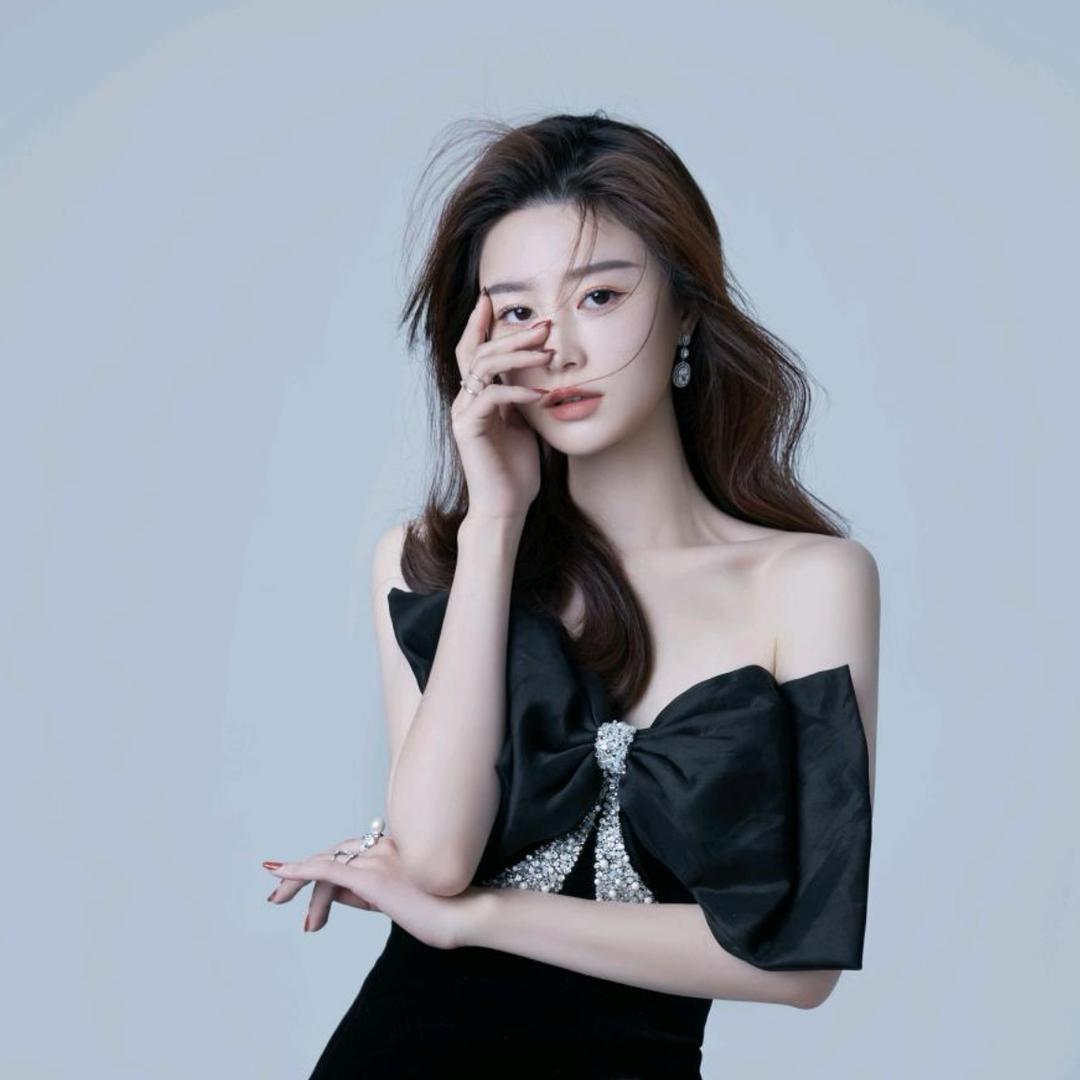 邱莹莹【精选女装】