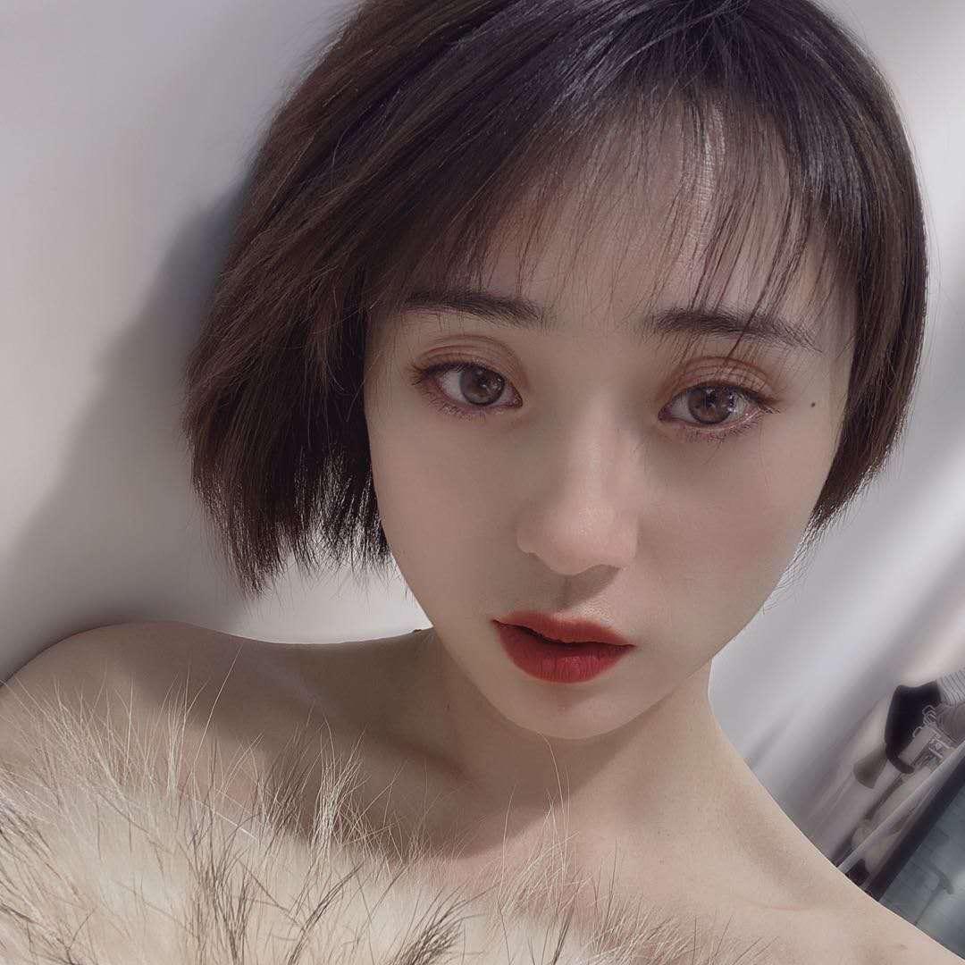 蒋小姐女装