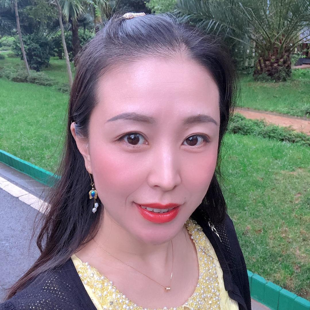 Lucky董小姐