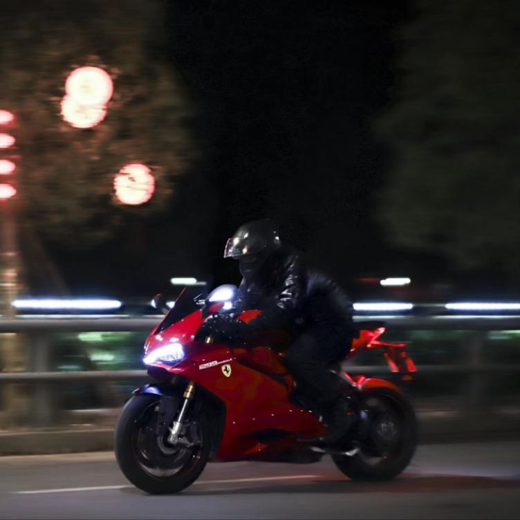 里昂男士理发馆天成