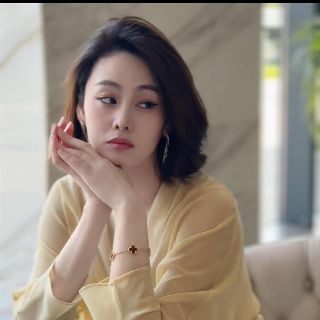 阿姿莲羊绒-姗姗