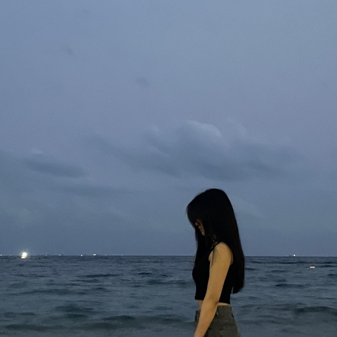 秃头少女