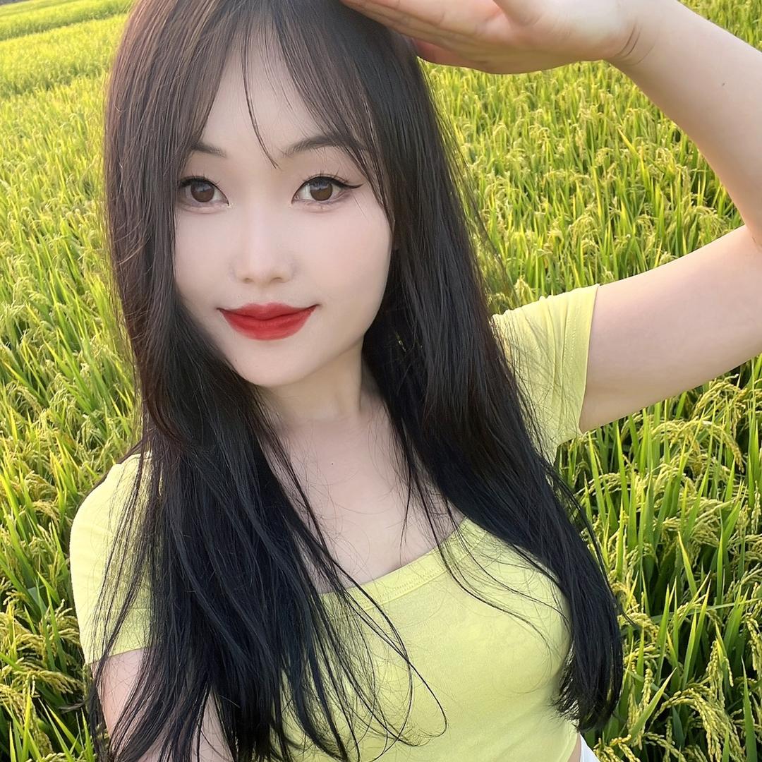 🦋  曦.