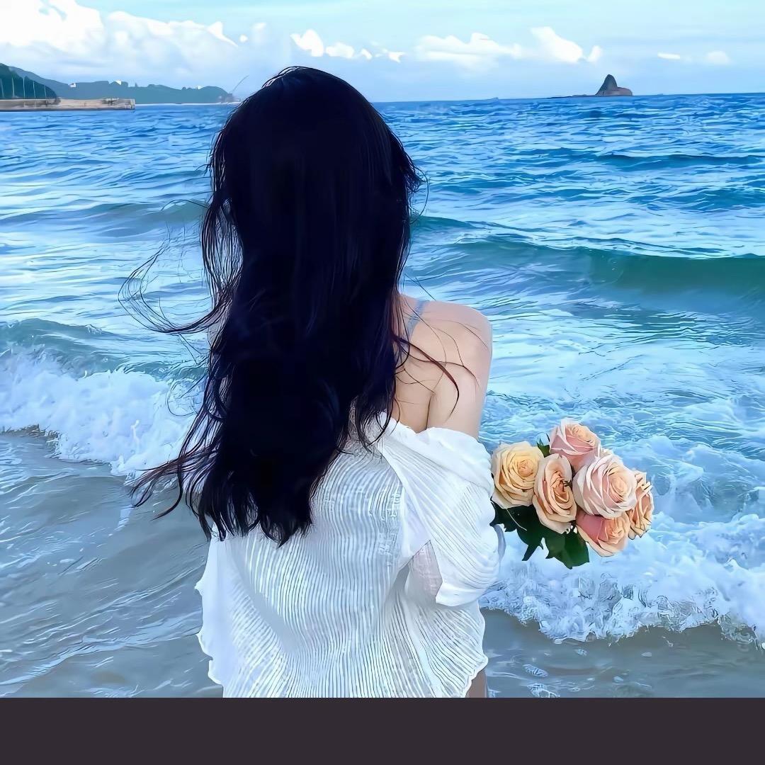 小何爱吃香菜🌿