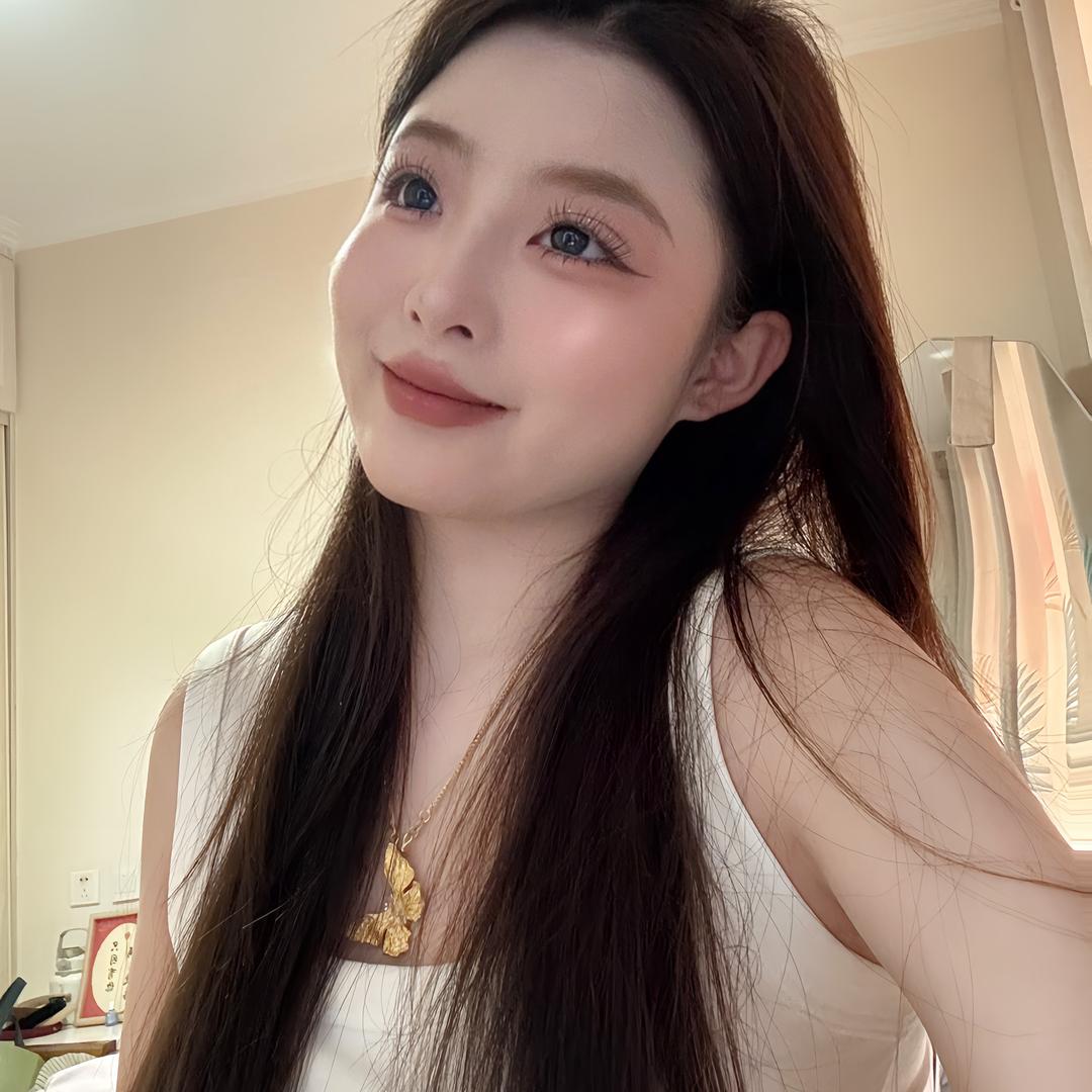 李 呵 呵.(喜糖studio 服饰）