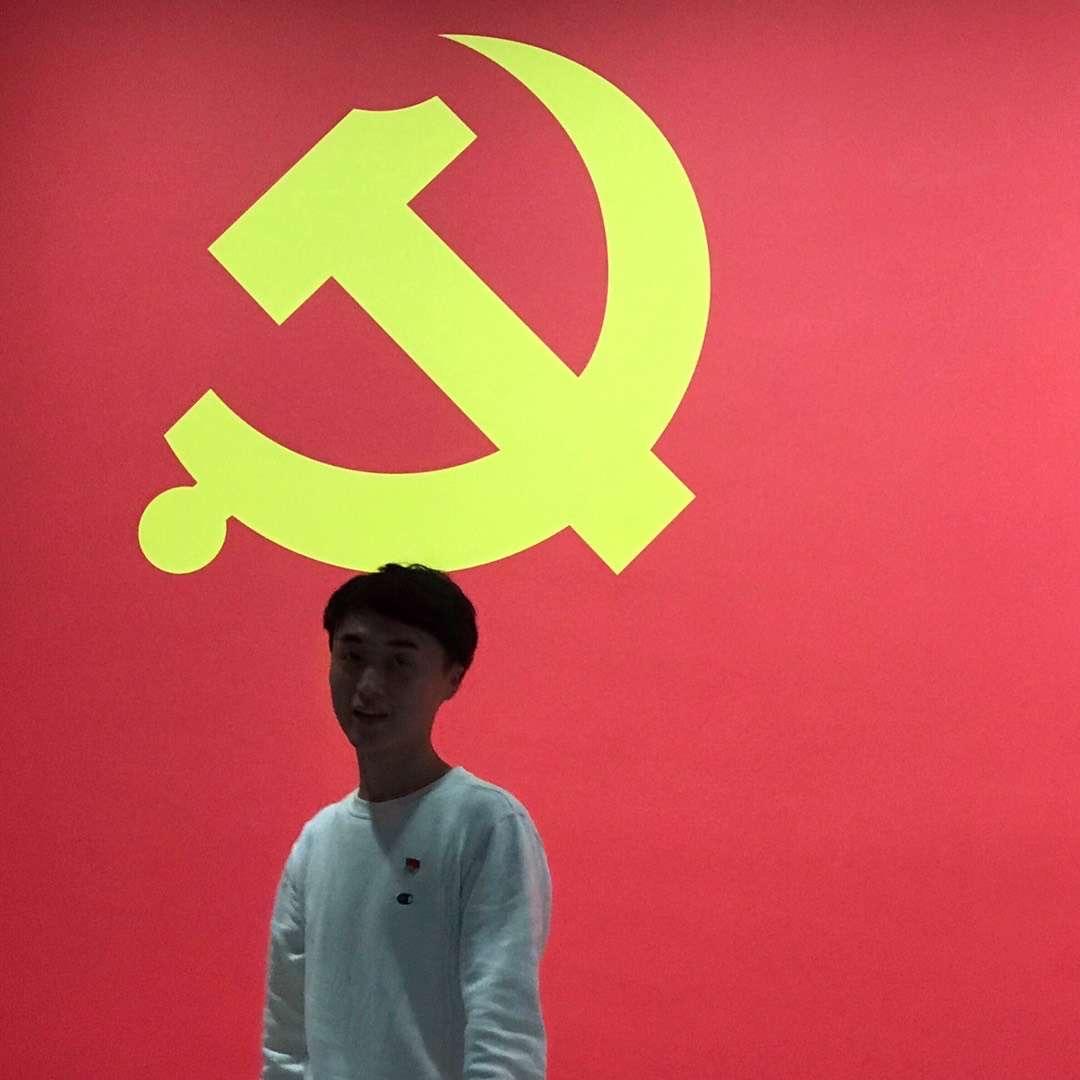 西藏墨脱驻村干部何军杰