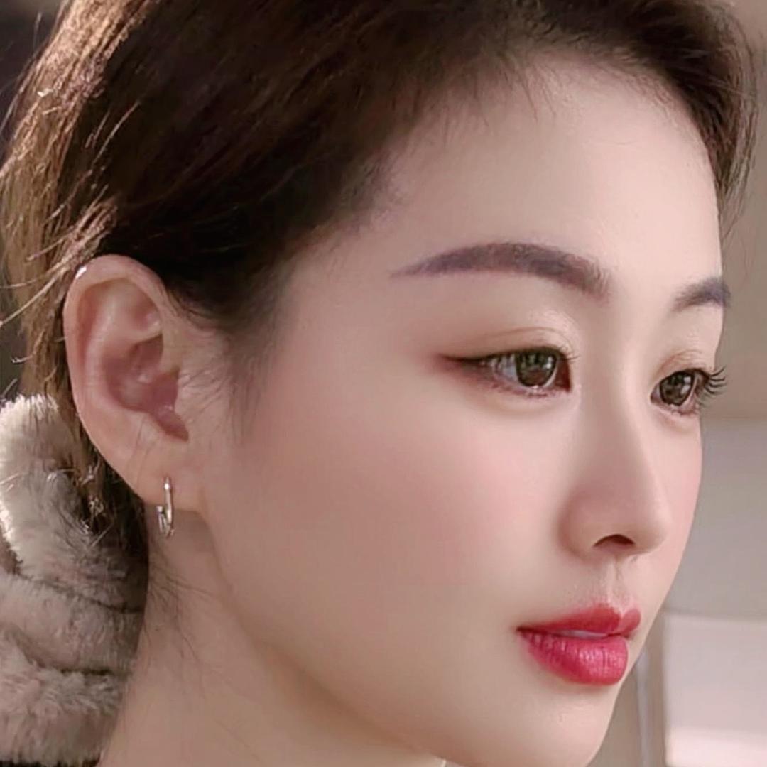小吕 .