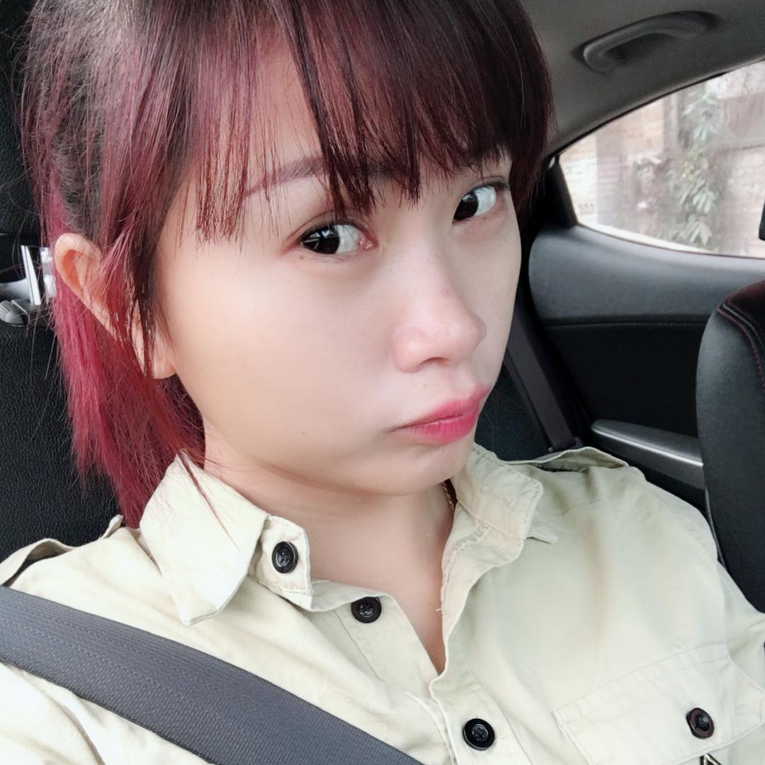 超哥车世界～小薇🚘
