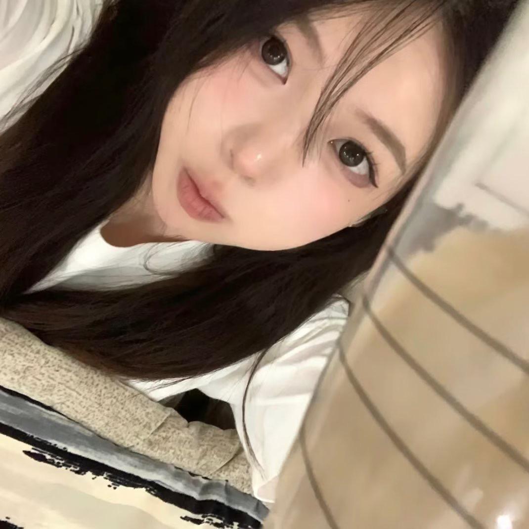 佳佳子.