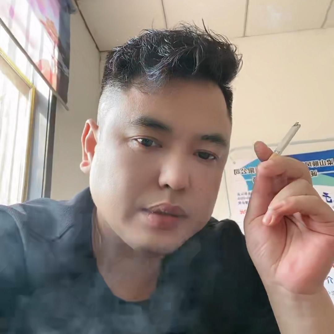 山东长虹罐车 进出口机械贸易   黄彦