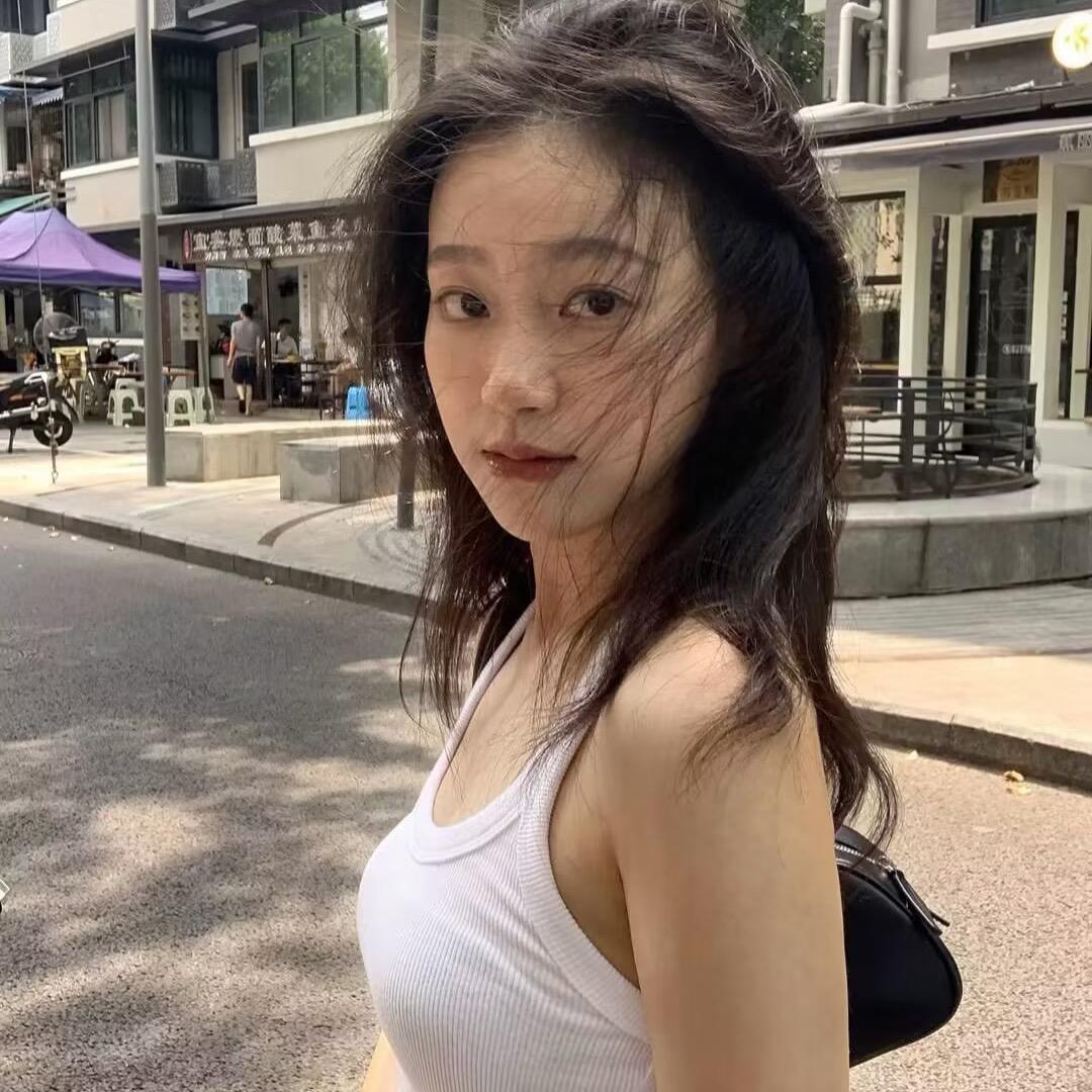 依依