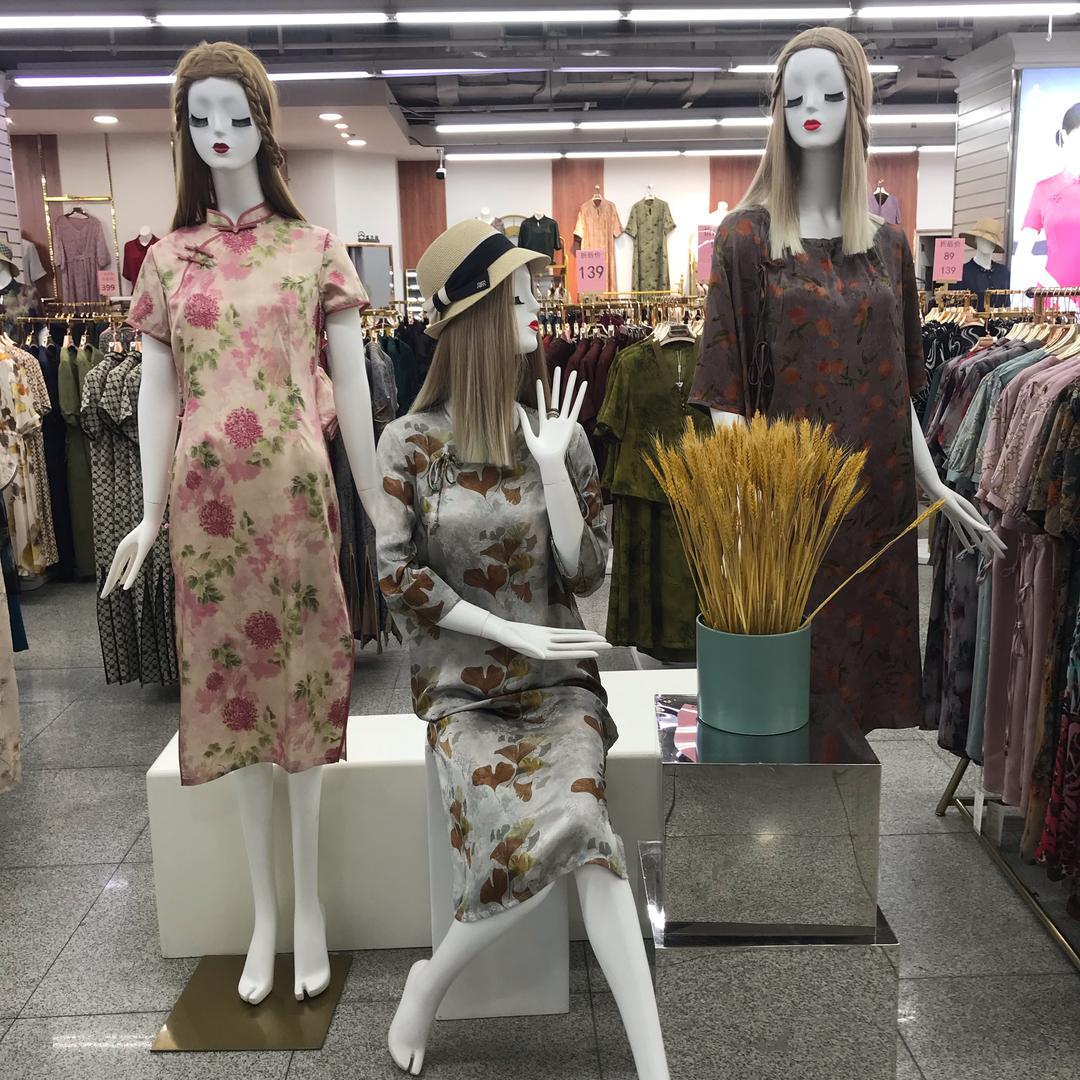 三百惠服装