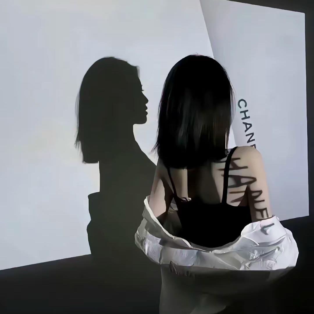 彤彤
