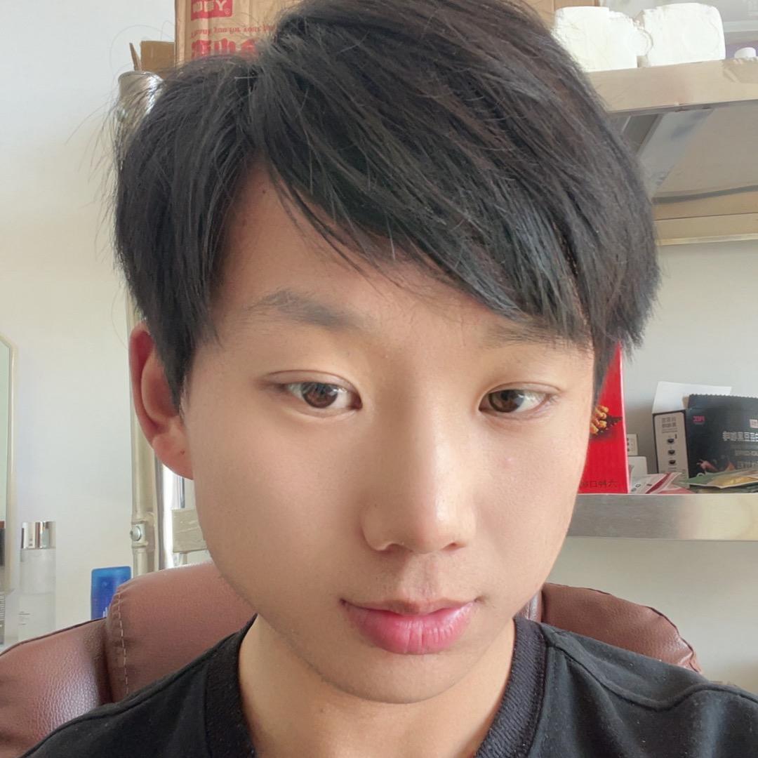 小梁一家人