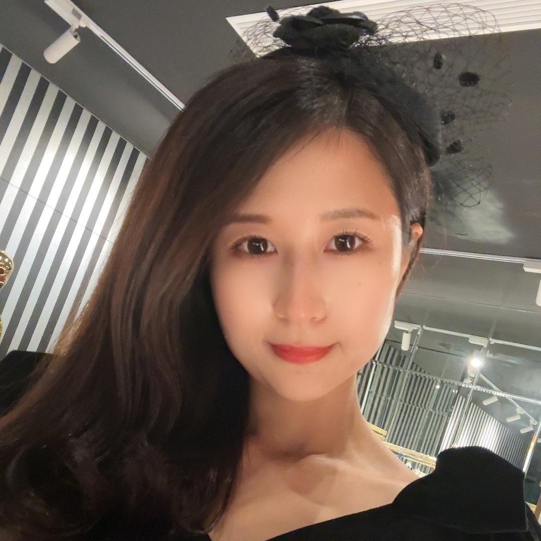 Emily姐姐
