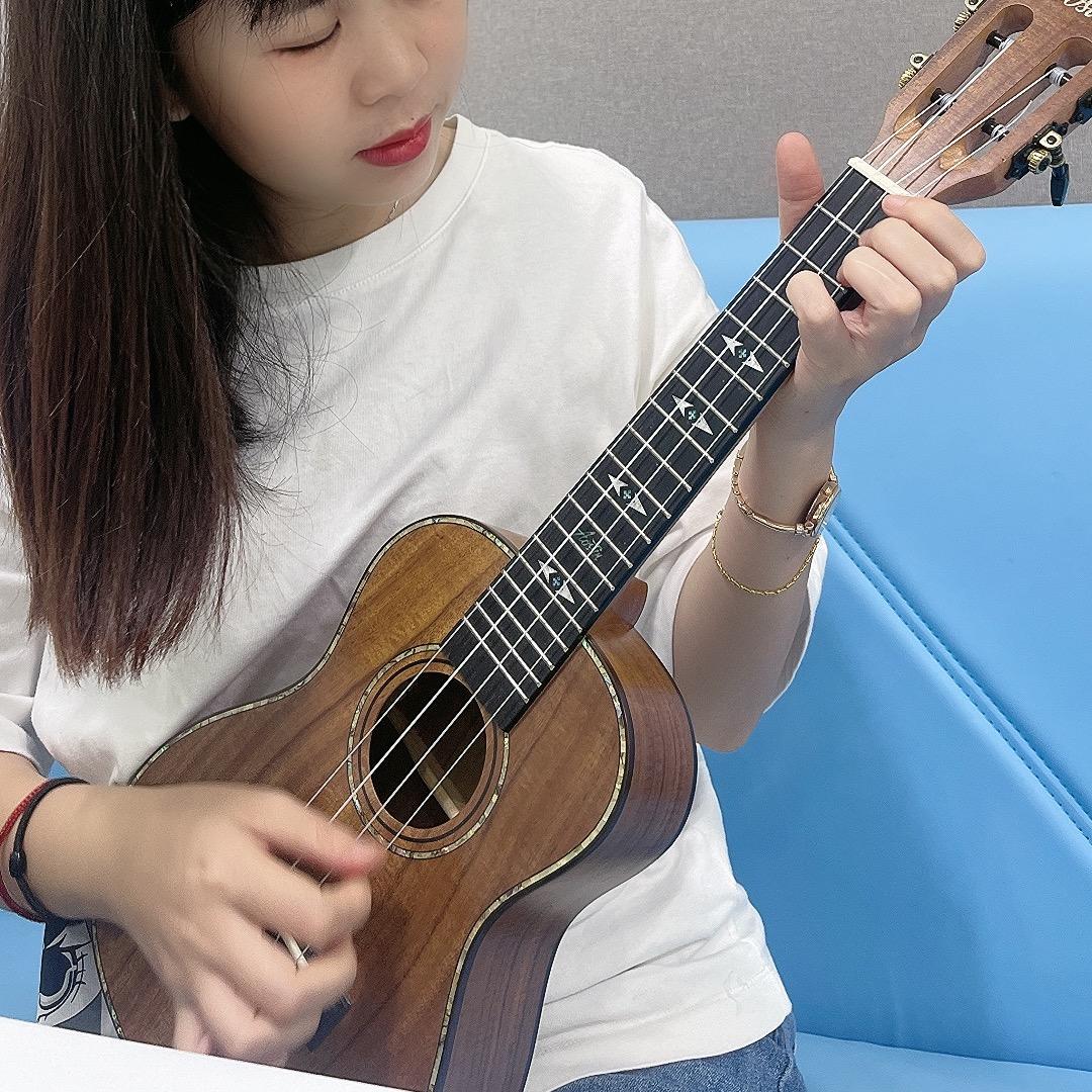 深圳遇见吉他架子鼓琴行
