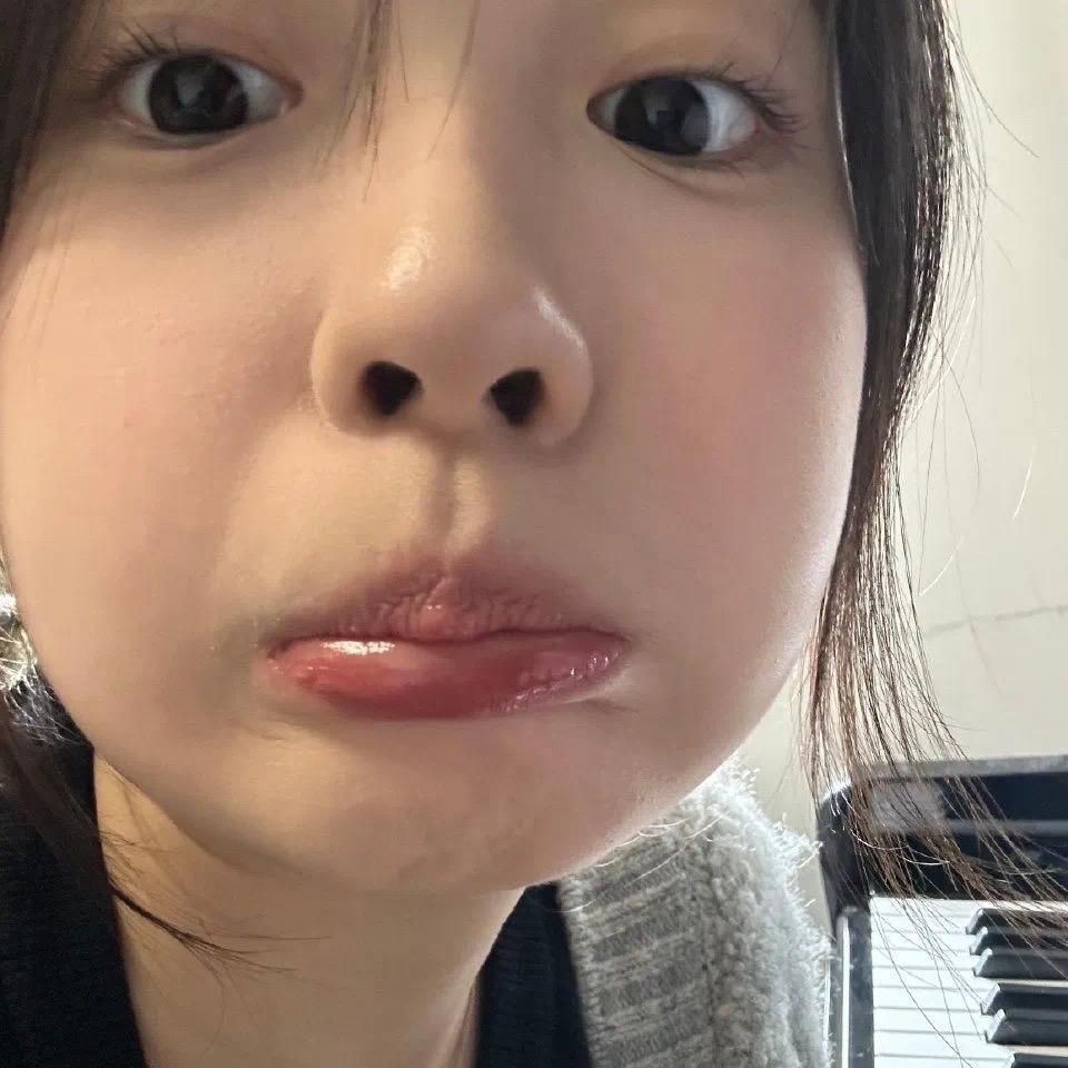 喵喵不是猫。