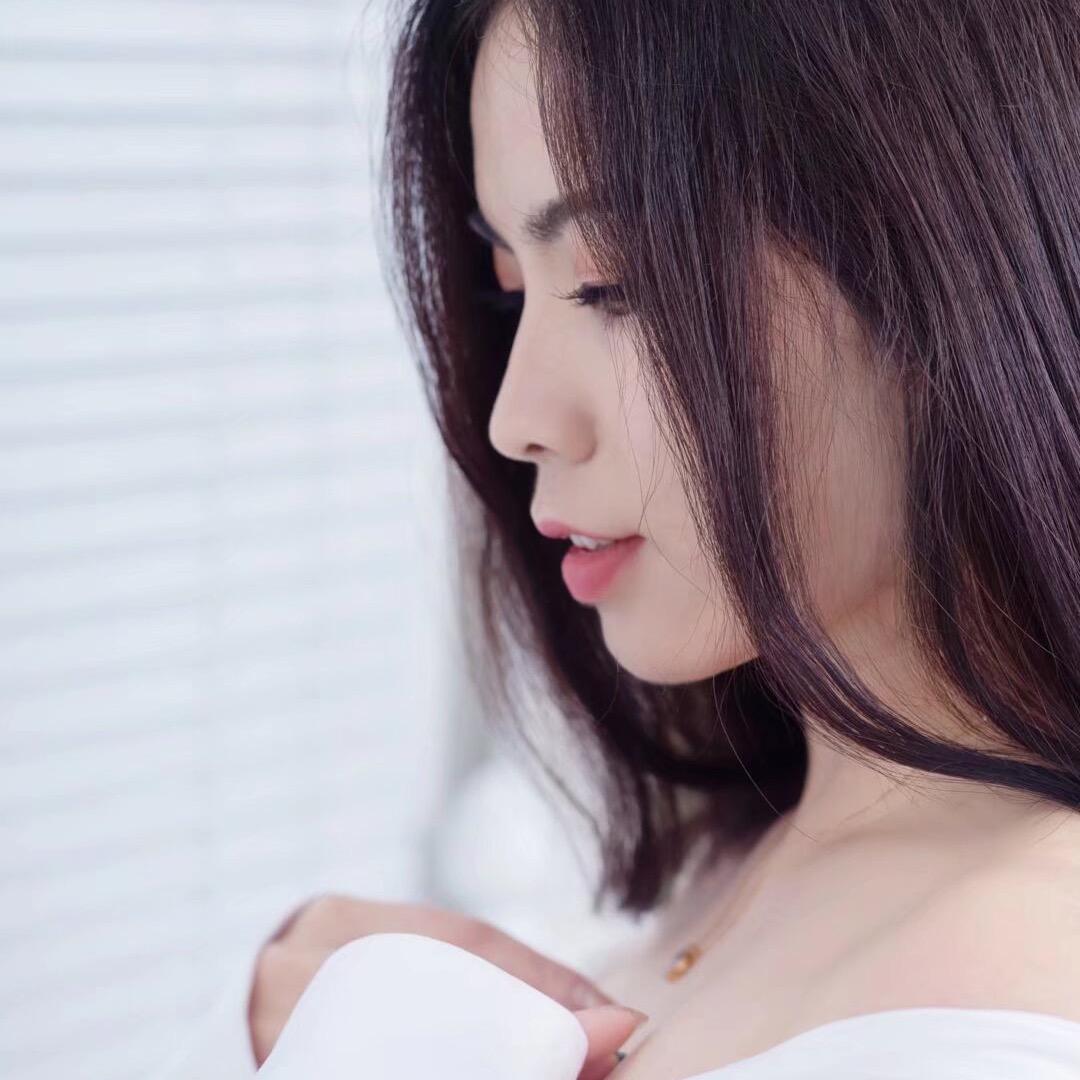 @珠宝小梅吖