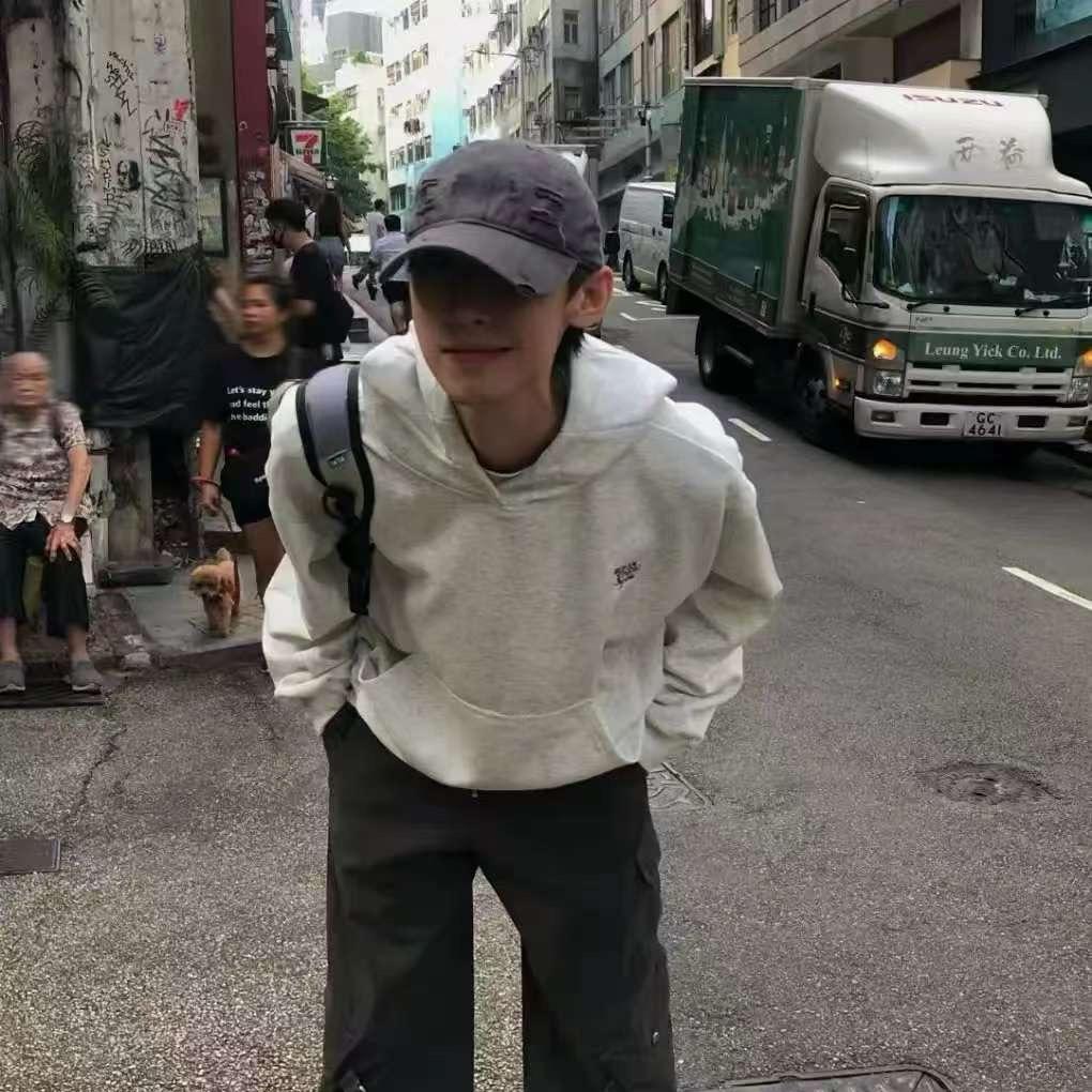 小小牛伟