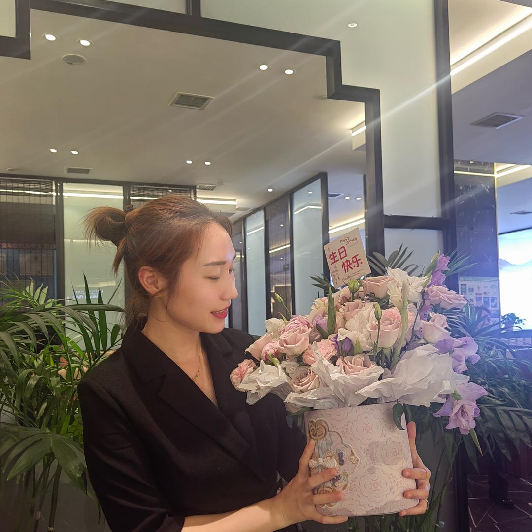 杨新新
