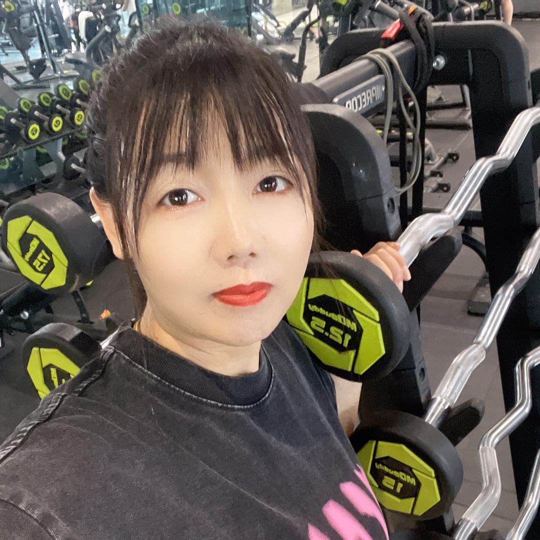 国诚游泳健身经理王欢