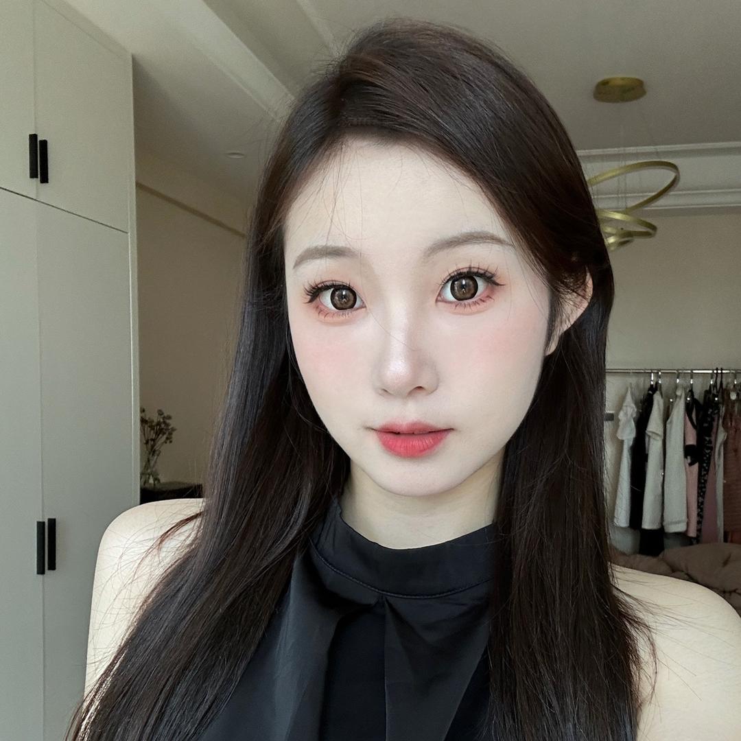 YU CHEN的私服