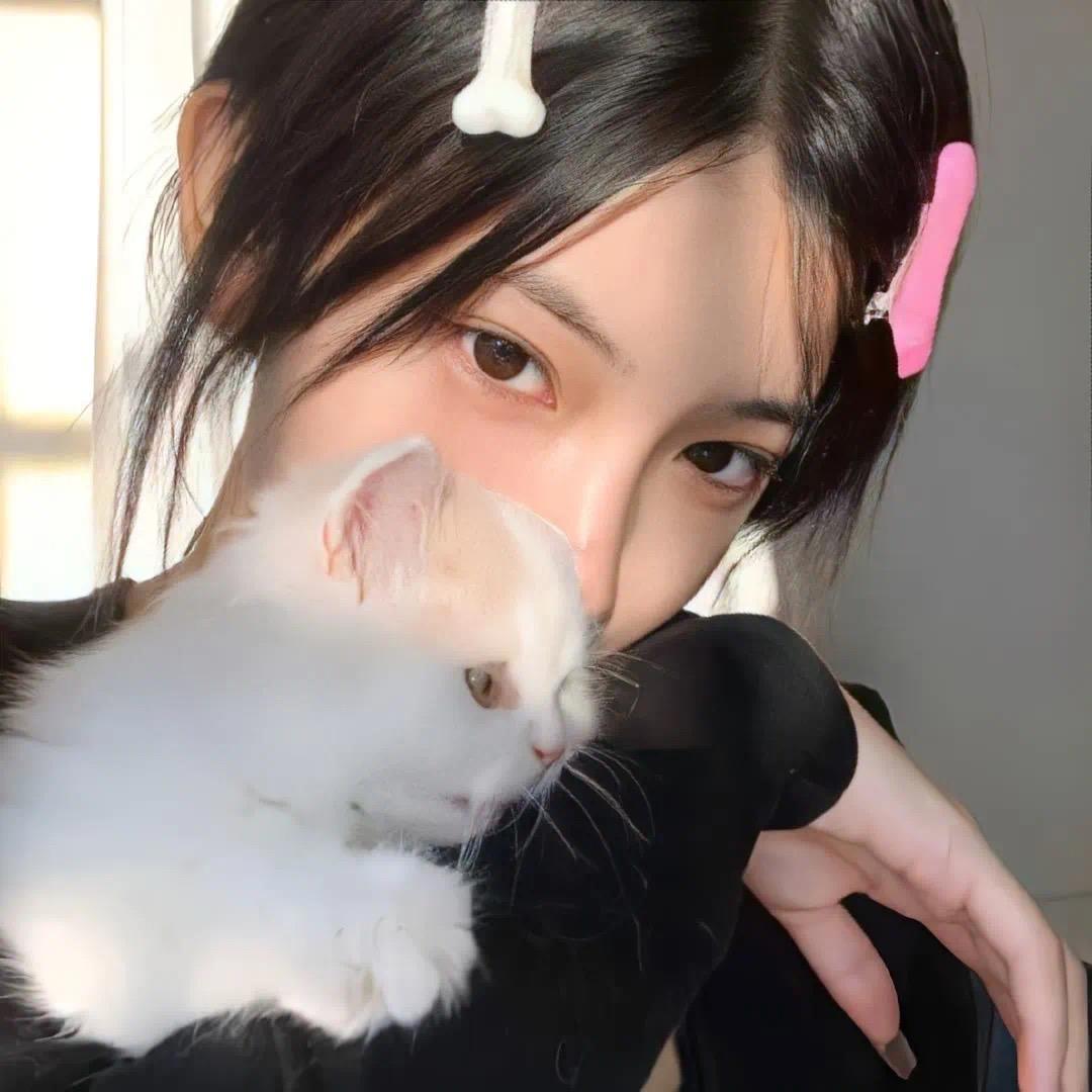 🌈一口八个桃