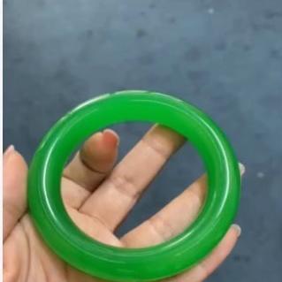 玉莲翡翠手镯定制