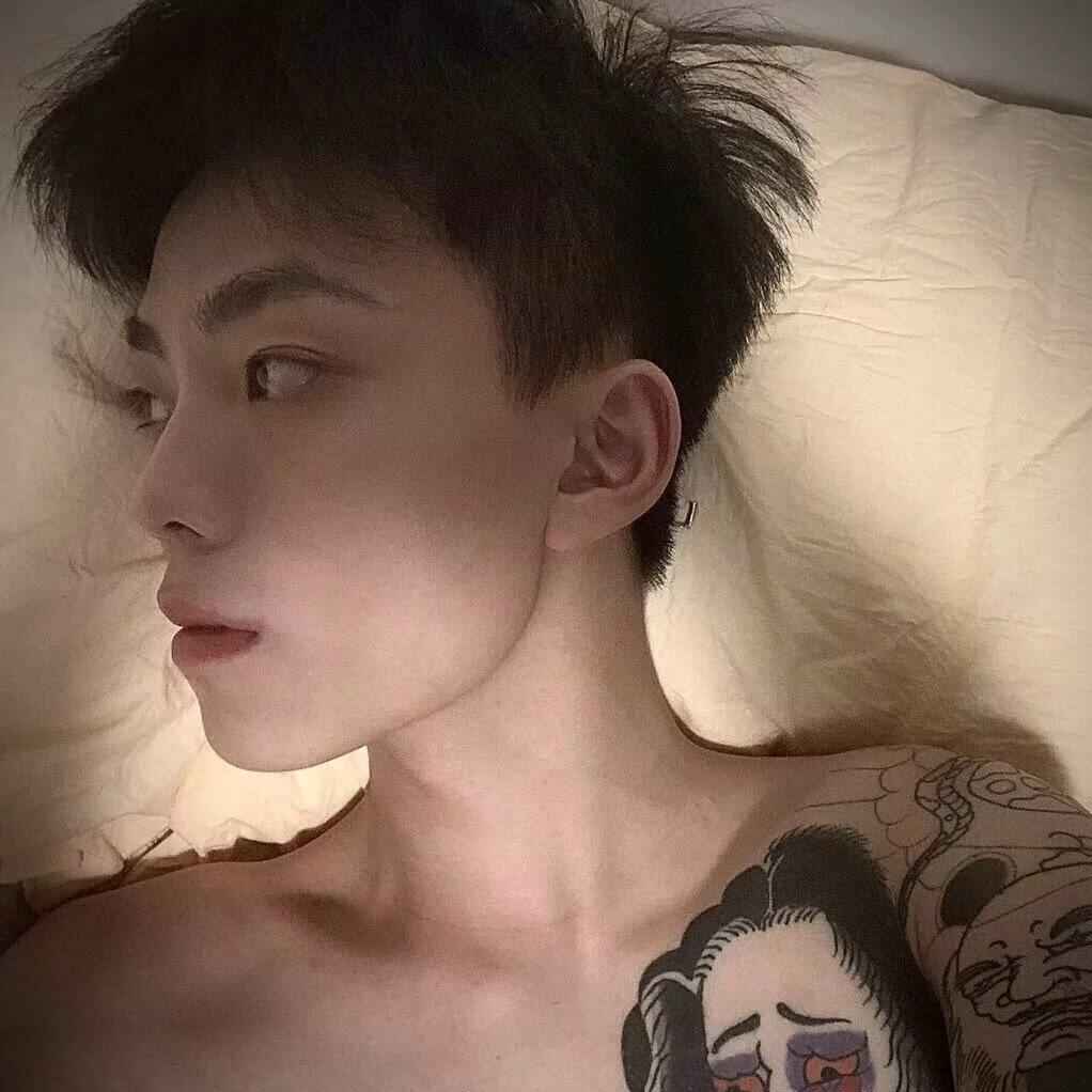 早睡.