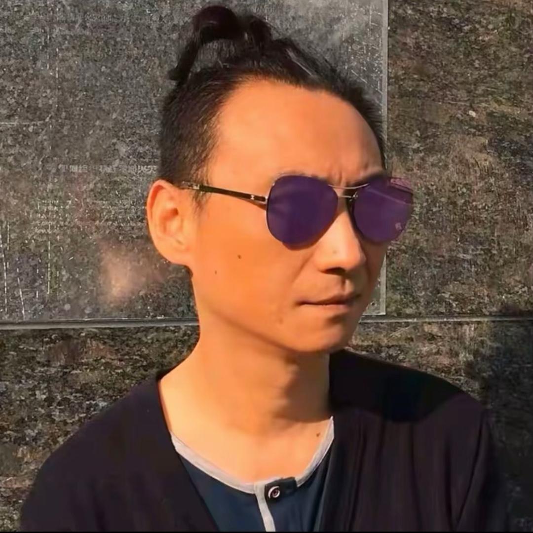 情报官刘皇叔