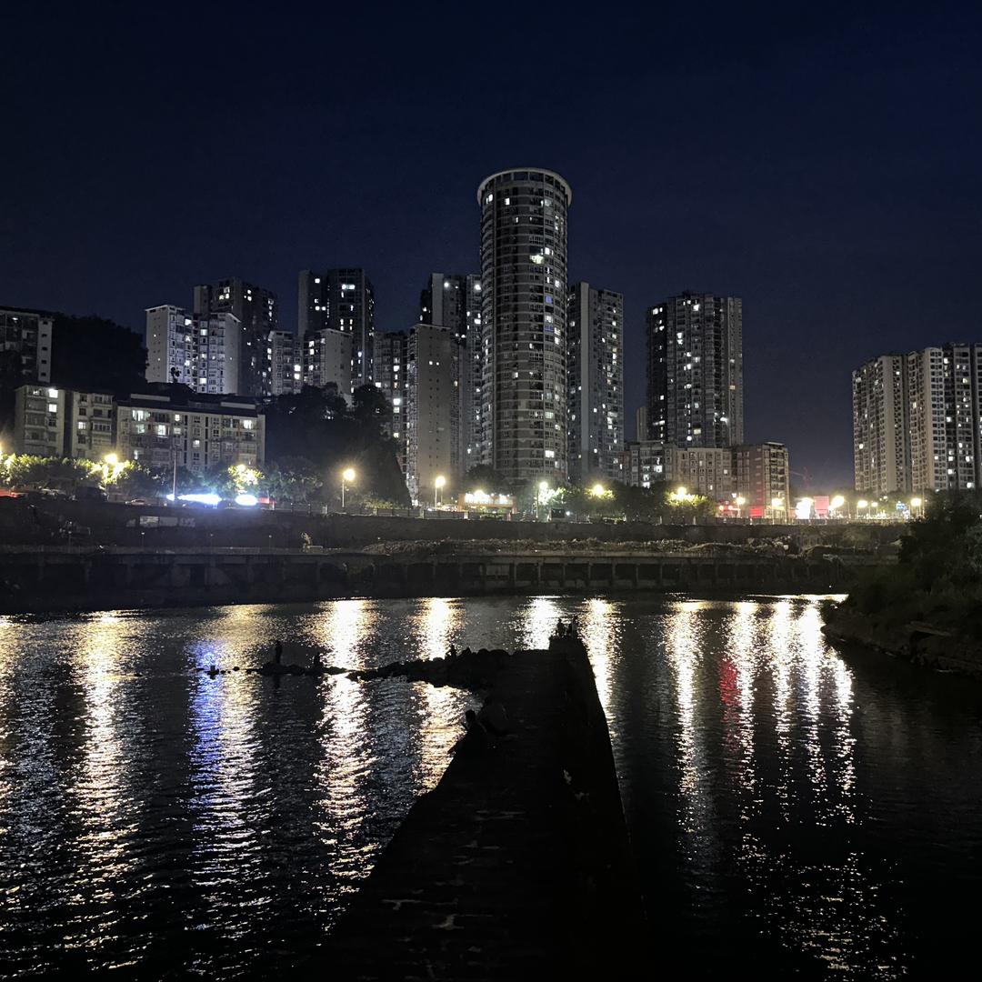 綦江立交桥京东家电