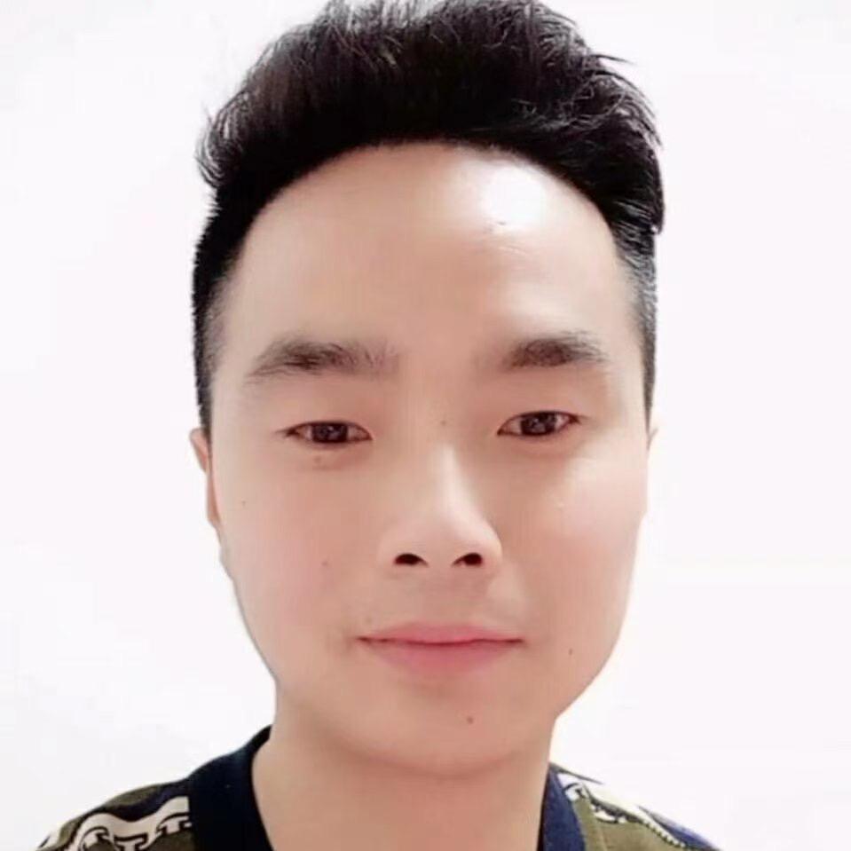 弹琴的小哥