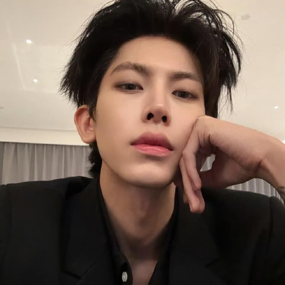李昱炜