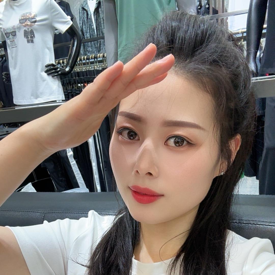 小萌妹