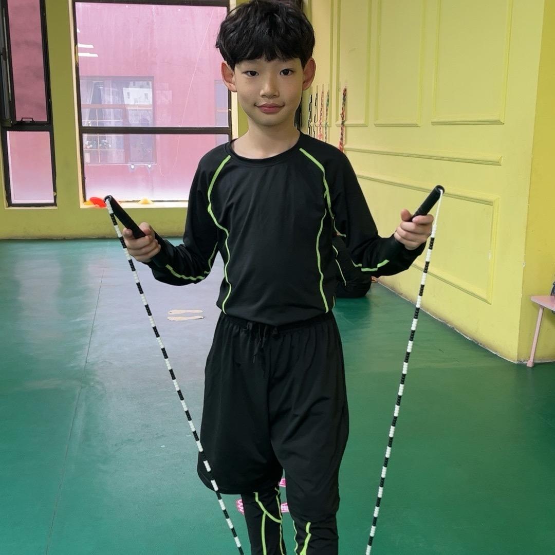 小意爱跳绳