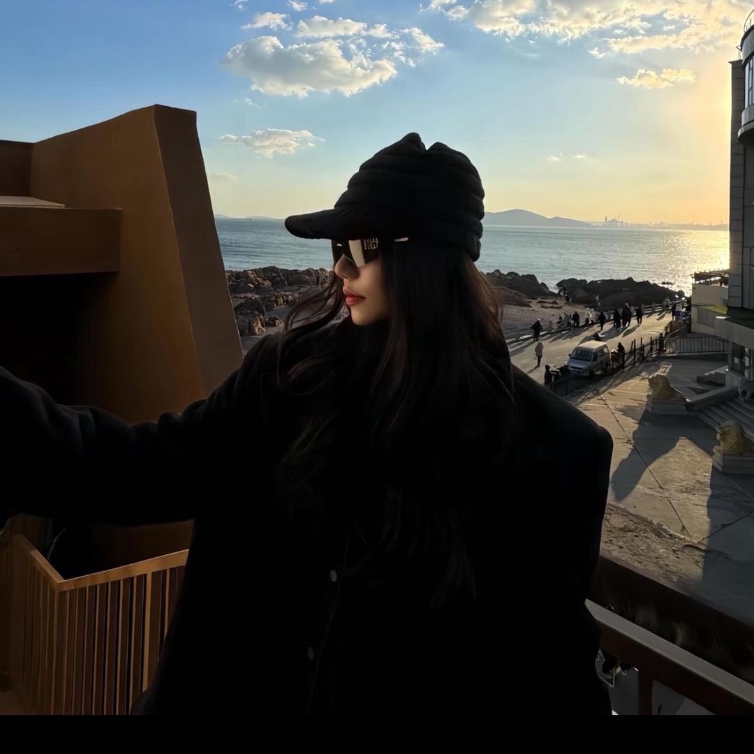 ㅤㅤㅤㅤ ㅤㅤ￴