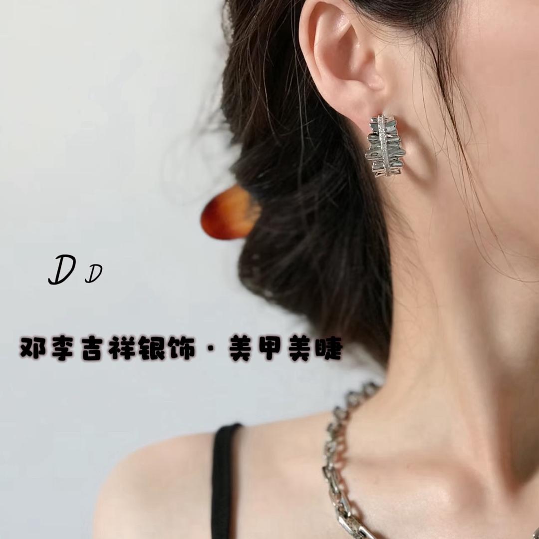 邓李吉祥银饰美甲美睫