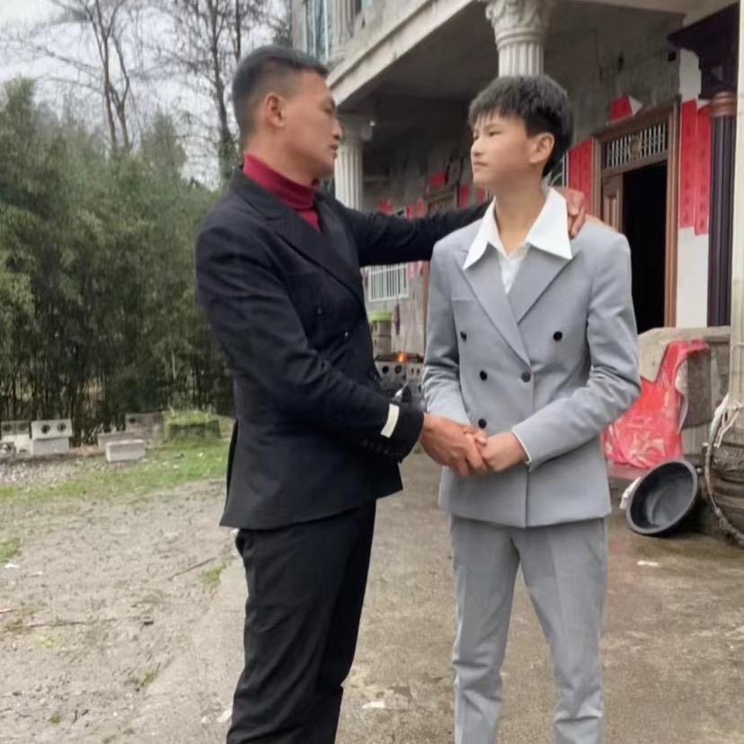 二娃的朋友圈