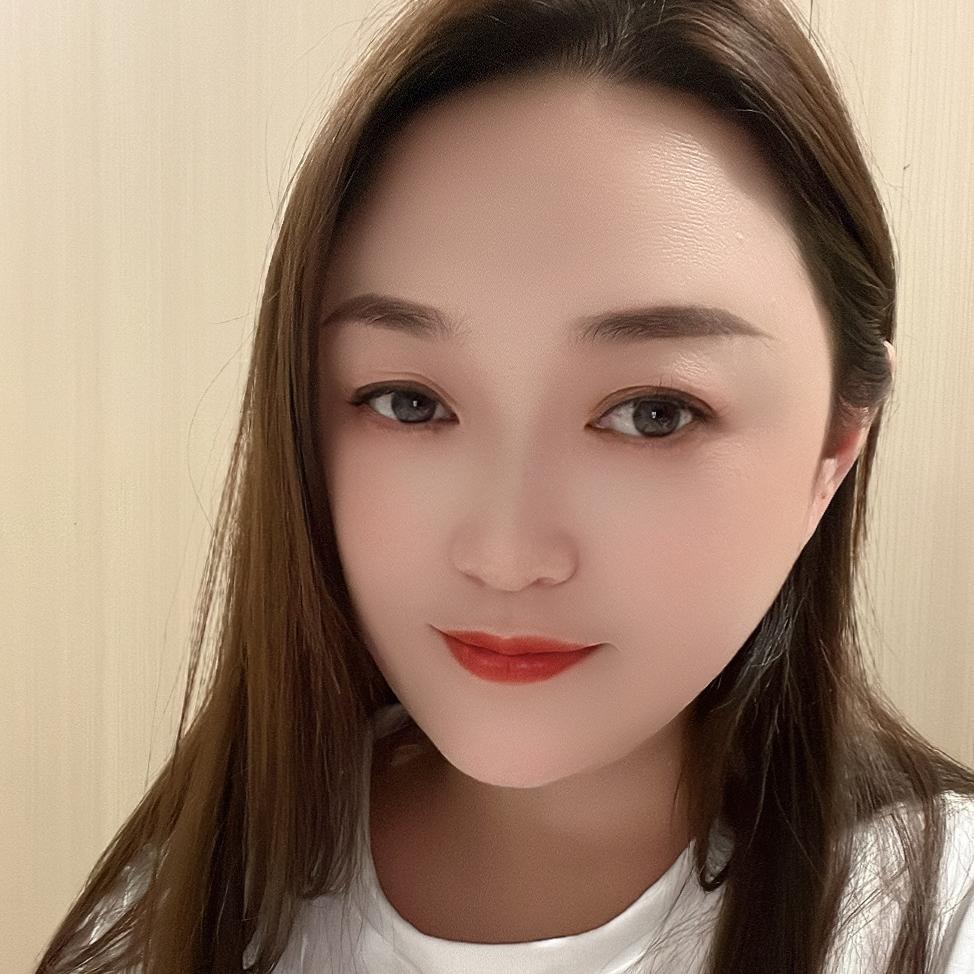 衣伊精品服饰店