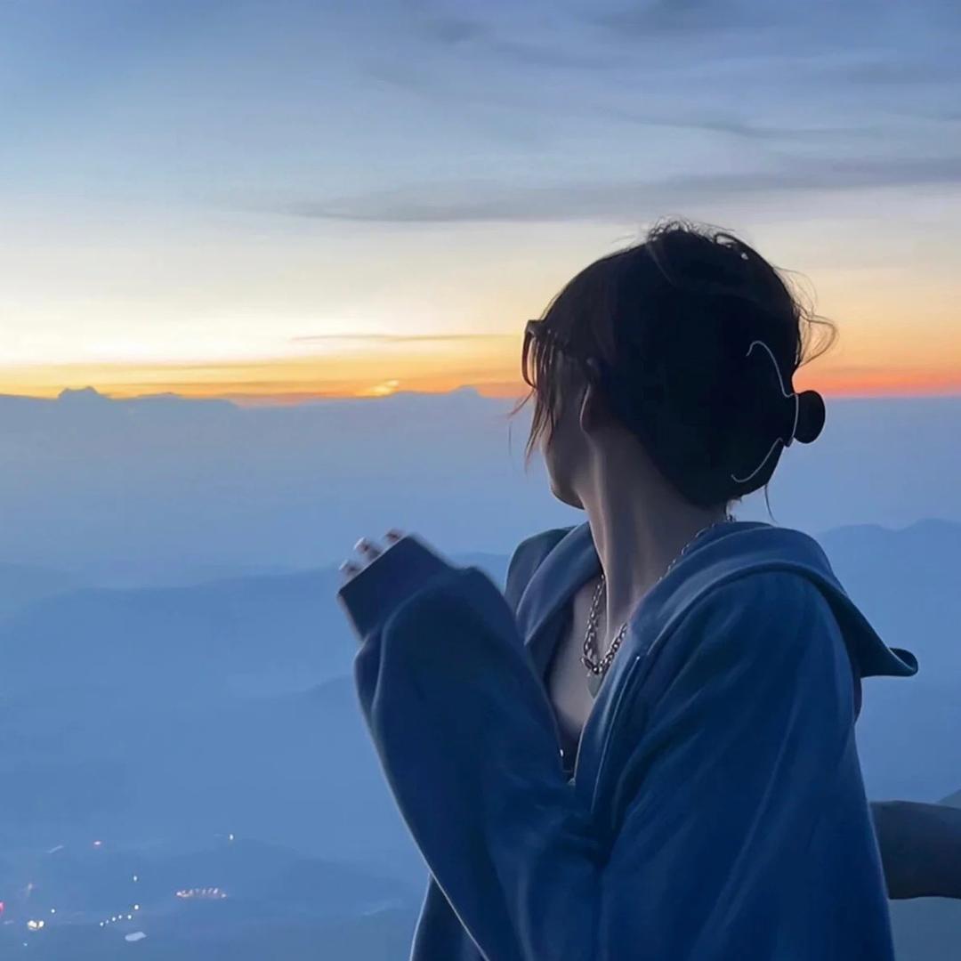 超爱卡五星的小林