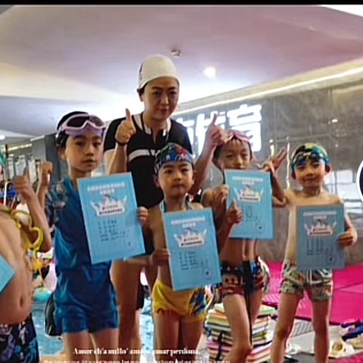 詹教练教游泳🏊
