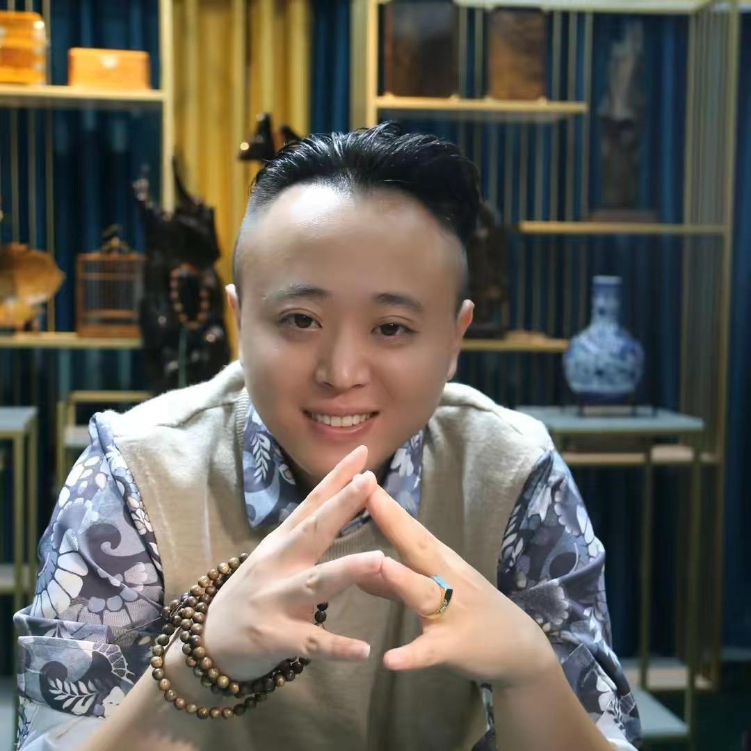 小龙龙文玩店