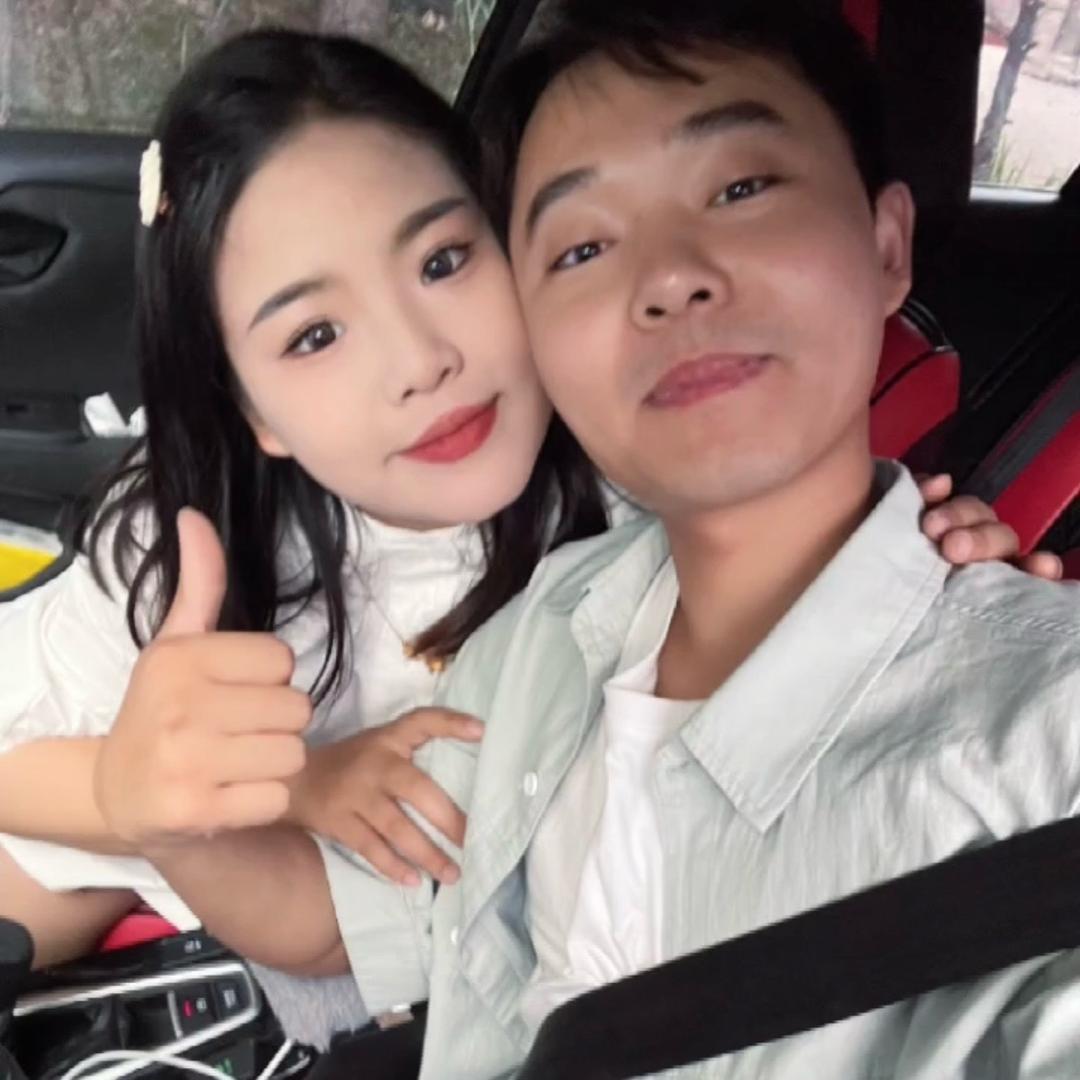 小婧爱撸妆
