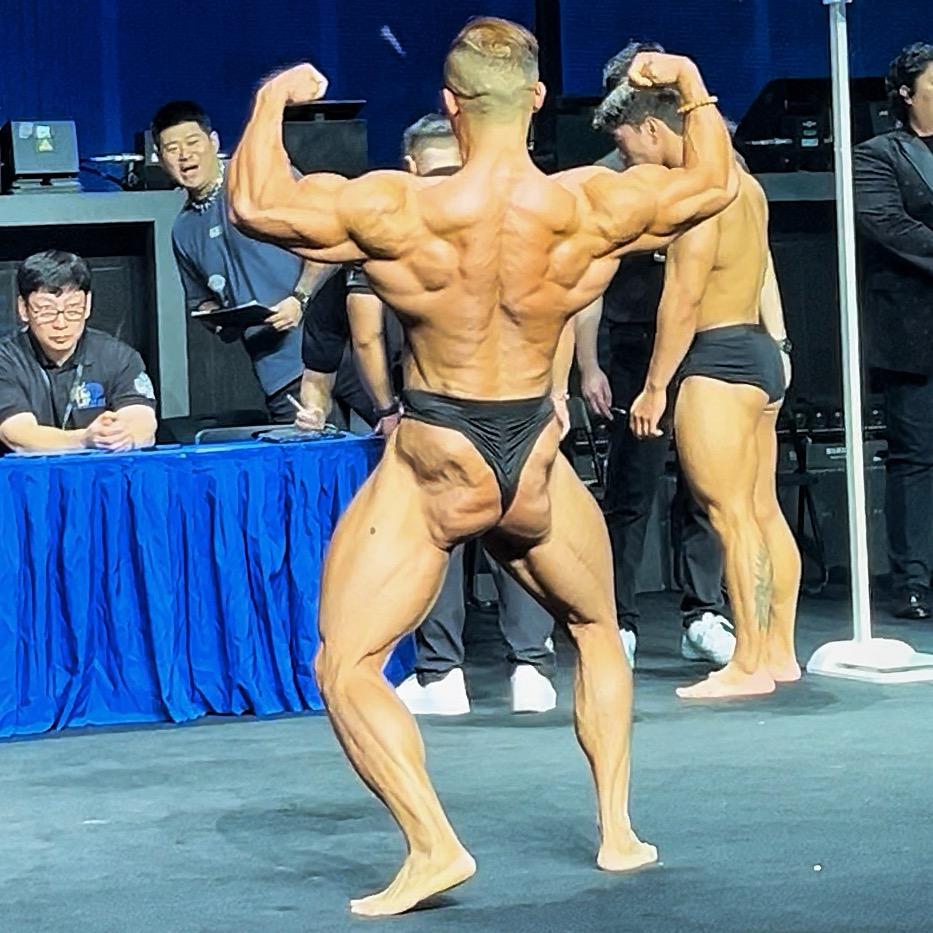 IFBB-PRO姜皓（皓哥补剂优选）
