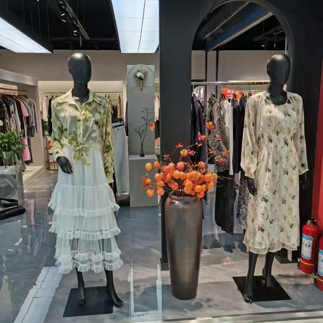 新天地苒菲女装