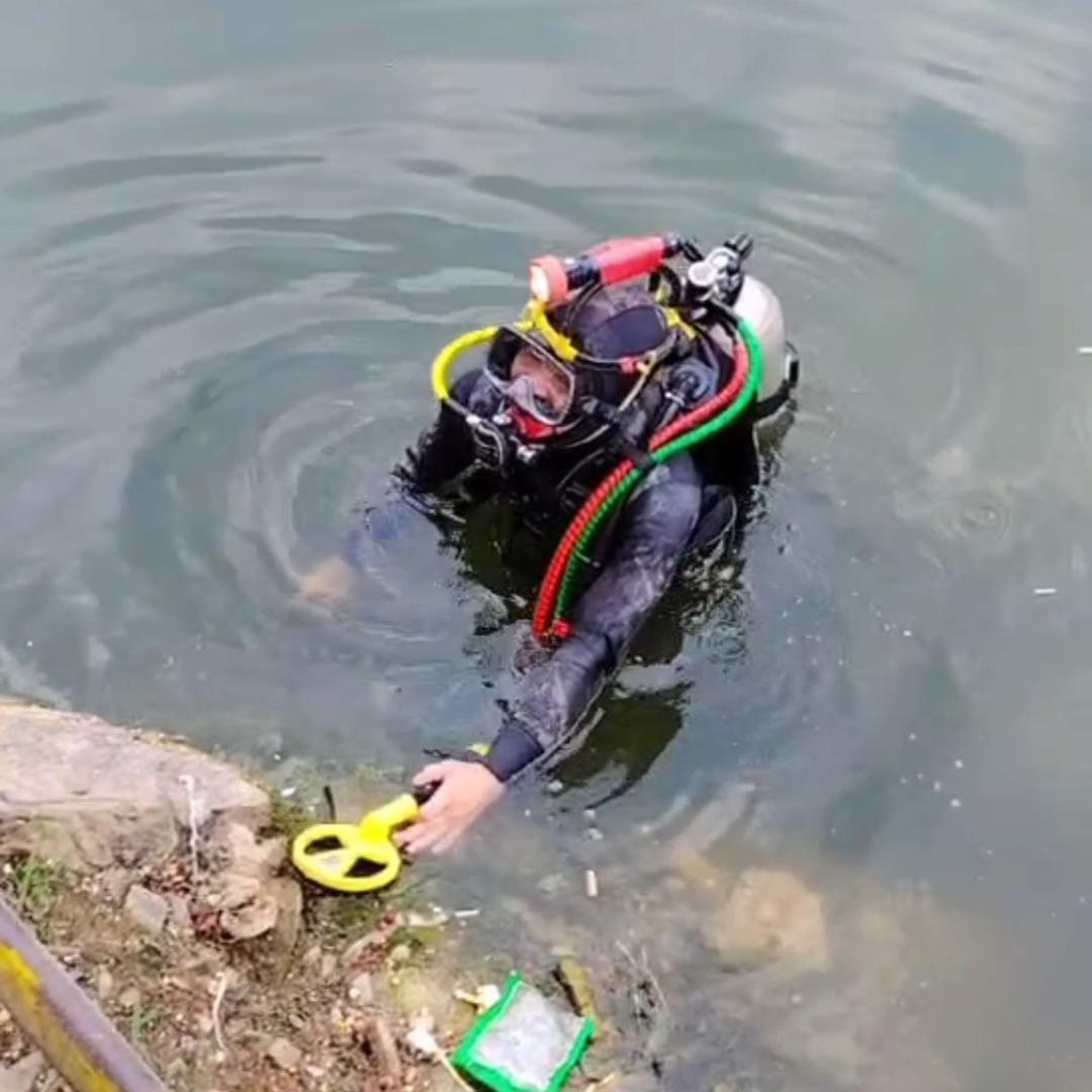 云飞潜水救援队（捞手机）