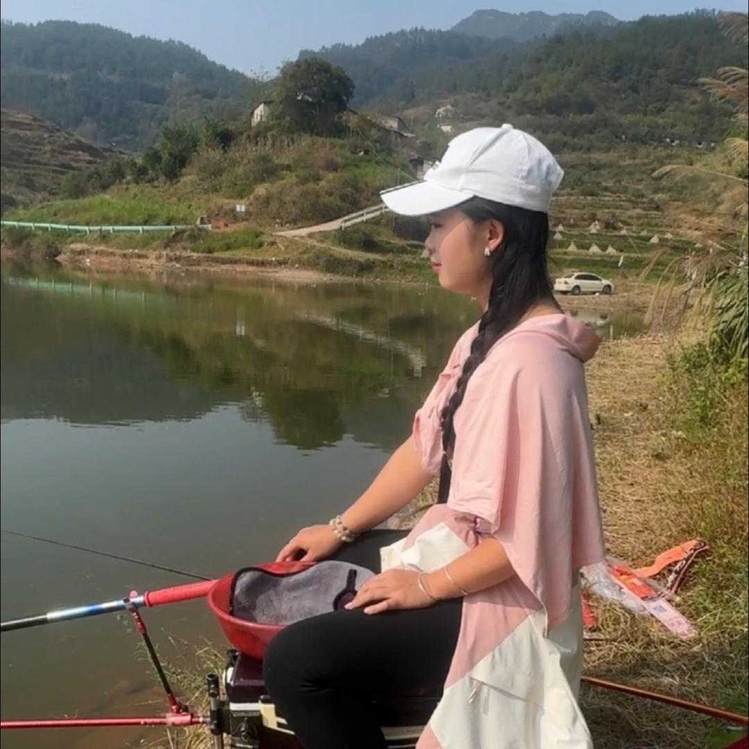 爱钓鱼的小仙莉💌
