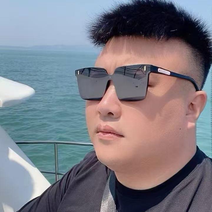 大叔.